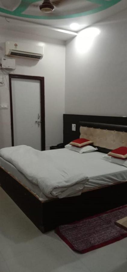 Dhaulpur Jaya Palace Hotel By Wb Inn מראה חיצוני תמונה