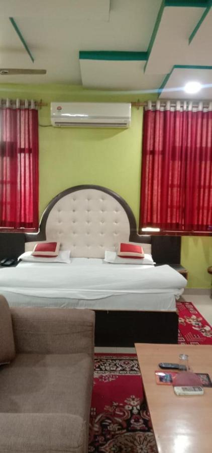 Dhaulpur Jaya Palace Hotel By Wb Inn מראה חיצוני תמונה
